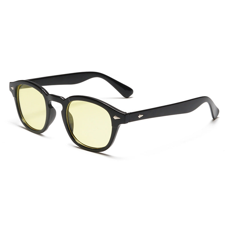 Small vintage frame sunglasses