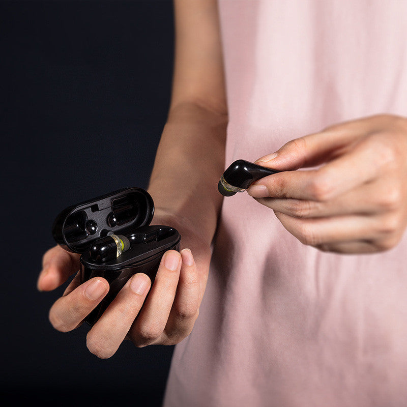 Dual in-ear wireless bluetooth sports headset