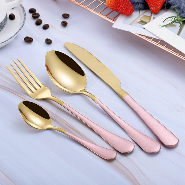 Four-piece portable cutlery set