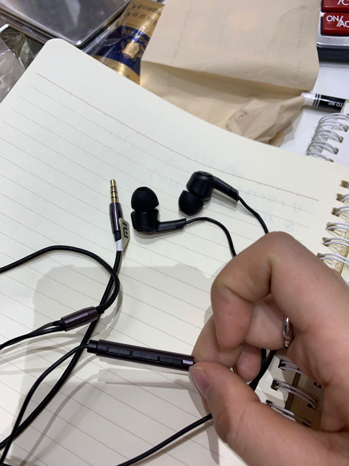 New Empty Titanium Headphones Meter Five Earphone Boxed Wire Control Into The Headset