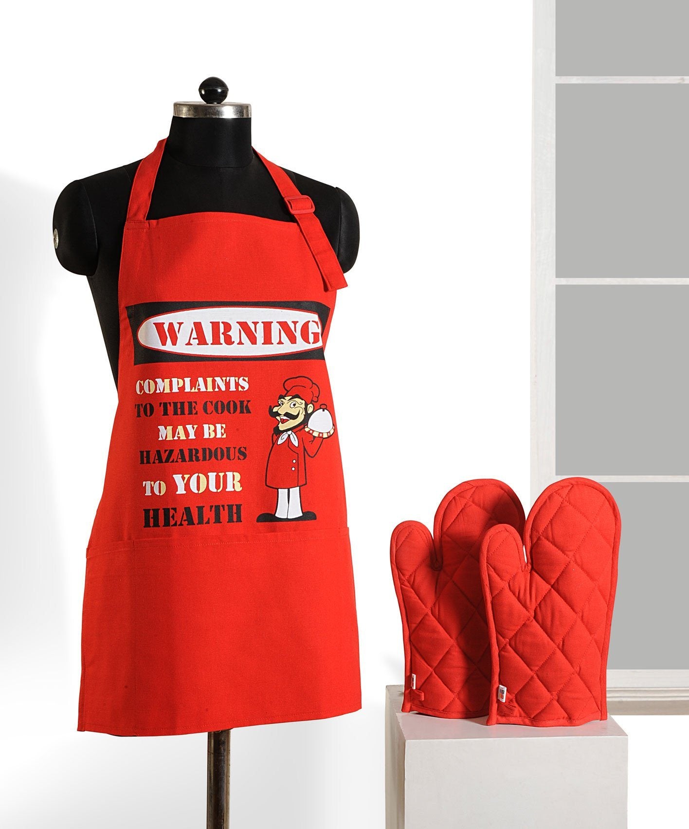 RED GRAFFITI APRON AND GLOVES - Flickdeal.co.nz