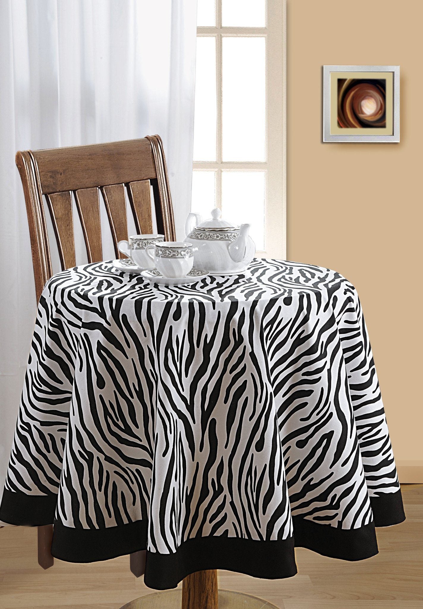 Black and White Round Table Cloth - Flickdeal.co.nz